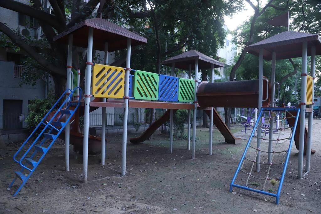 Apartment Fortune Service 3bhk,b-57 Sarita Vihar