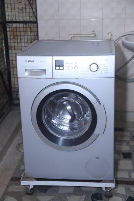 Apartment Fortune Service 3bhk,b-57 Sarita Vihar New Delhi