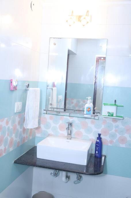 Fortune Service 3bhk,b-57 Sarita Vihar *